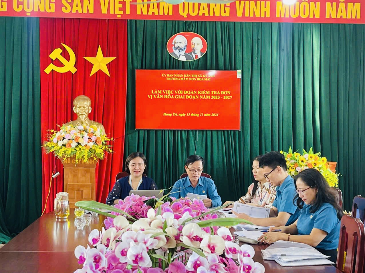 TRƯỜNG MẦM NON HOA MAI LÀM VIỆC VỚI ĐOÀN KIỂM TRA ĐƠN VỊ VĂN HÓA GIAI ĐOẠN 2023-2027