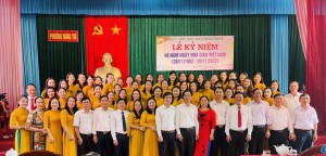 Toàn thể cán bộ giáo viên tham gia lễ kỷ niệm