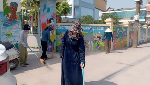 TRƯỜNG MẦM NON HOA MAI PHỐI HỢP VỚI PHỤ HUYNH TỔNG DỌN VỆ SINH TRƯỚC KỲ NGHỈ LỄ 30/4-1/5