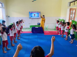 TRƯỜNG MẦM NON HOA MAI KHẢO SÁT CHẤT LƯỢNG CHO TRẺ LÀM QUEN TIẾNG ANH CUỐI NĂM