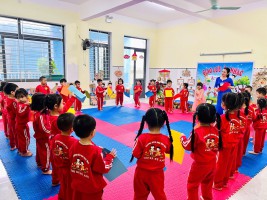 TRƯỜNG MẦM NON HOA MAI CHUẨN BỊ CHU ĐÁO CHO TRẺ ẤM ÁP MÙA ĐÔNG