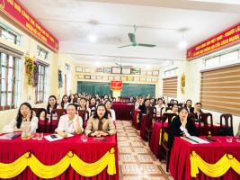 Đồng chí Lê Thị Hồng Mến, chuyên viên ban Xây dựng Đảng về tham dự Hội  nghi Tổng kết