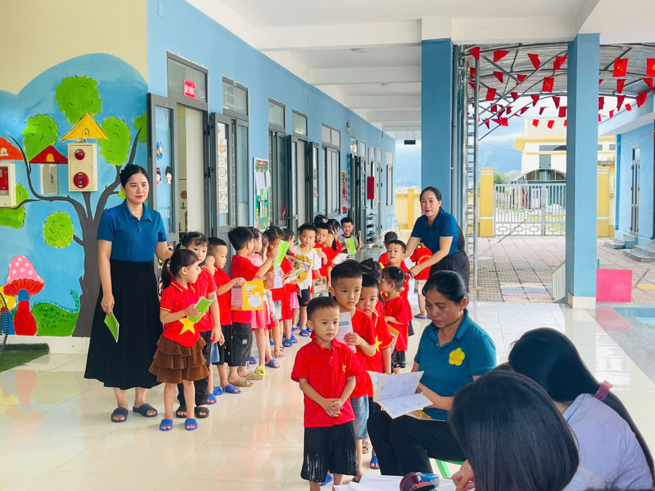 TRƯỜNG MẦM NON HOA MAI TỔ CHỨC KHÁM SỨC KHỎE ĐỊNH KỲ QUÝ I CHO TRẺ NĂM HỌC 2025 - 2026